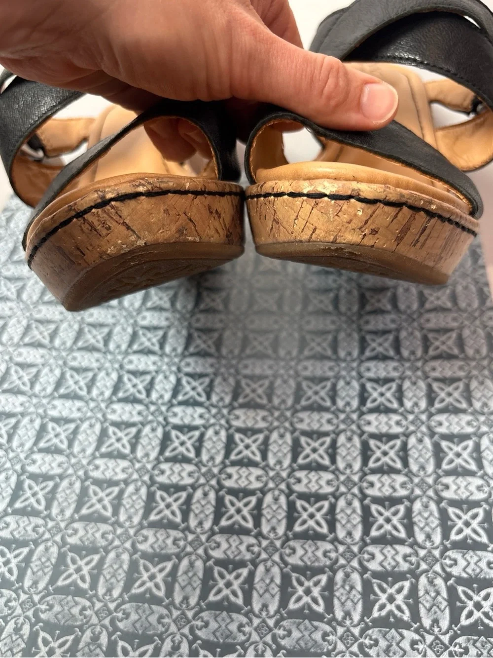 b.o.c Born Black Leather Cork Wedge Buckle Strap Sandals Women’s US 9 M